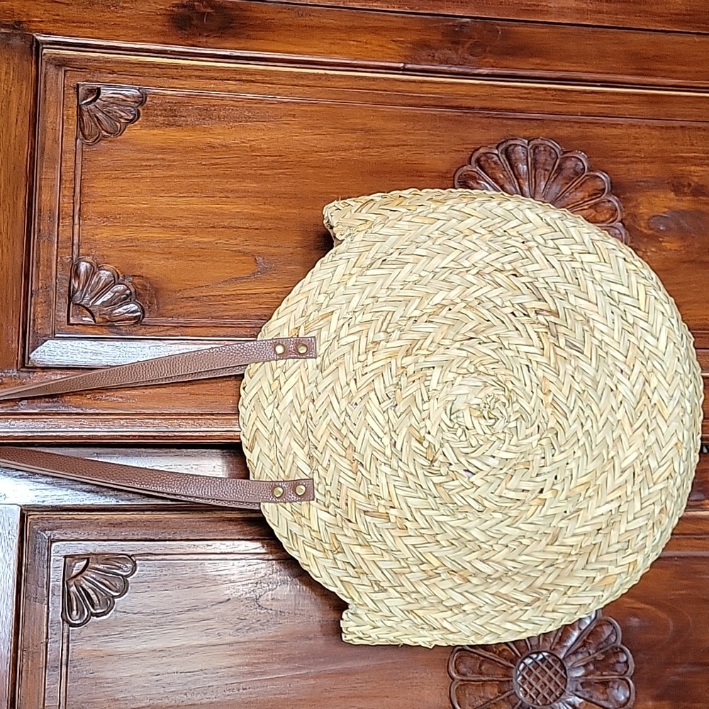 Straw purse